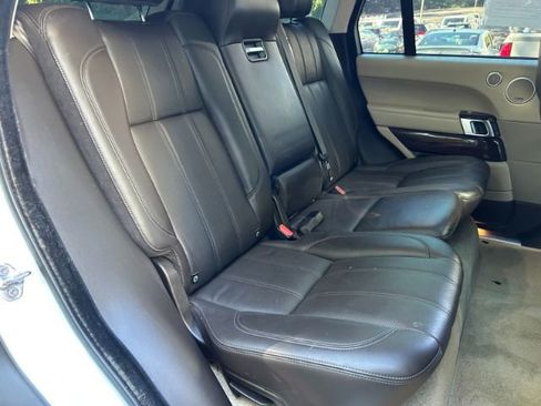 Used 2016 Land Rover Range Rover HSE image 32