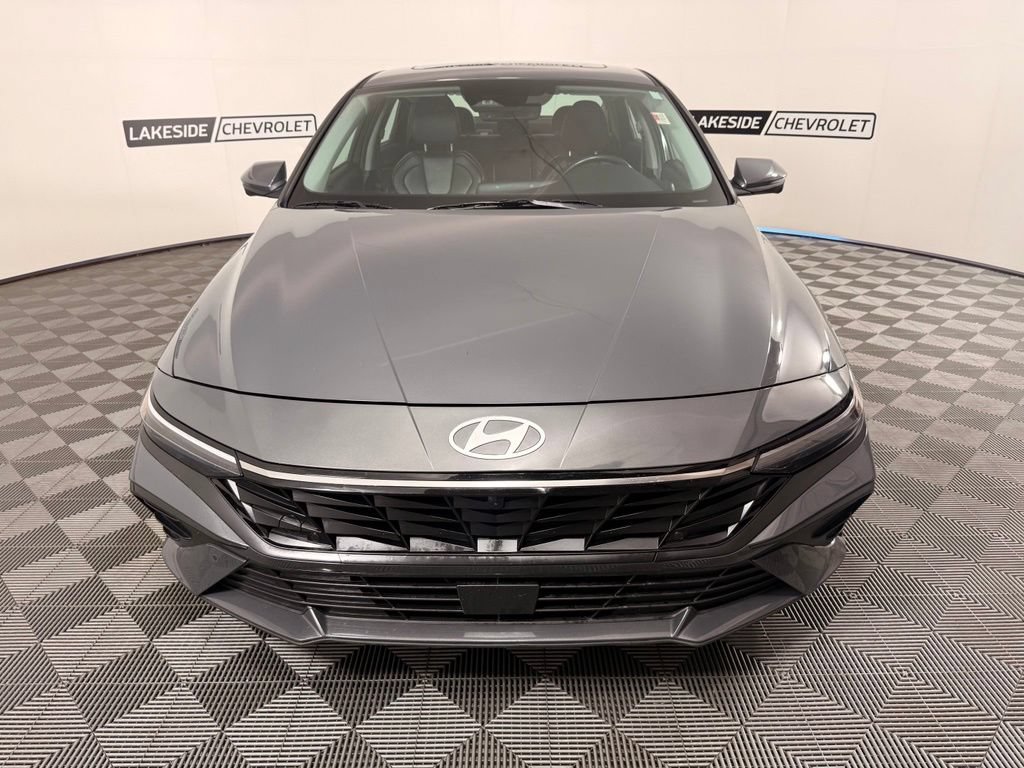 Used 2024 Hyundai Elantra Limited FWD image 9