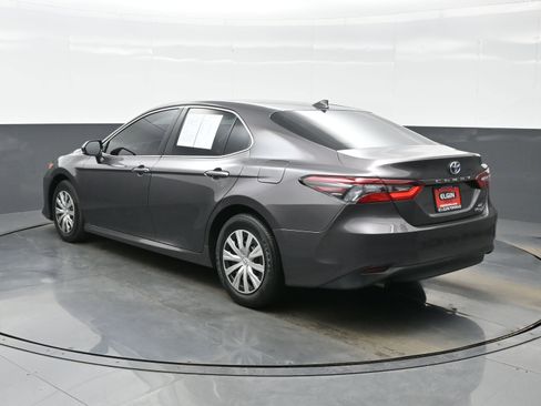 Used 2023 Toyota Camry LE image 4