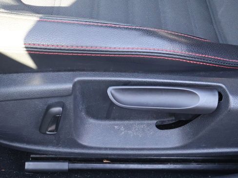 Used 2013 Volkswagen Jetta GLI image 10