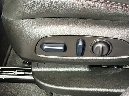 Used 2024 Chevrolet Equinox RS w/ RS Leather Package image 15