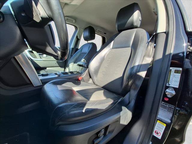 Used 2016 Land Rover Discovery Sport SE AWD/4WD image 13