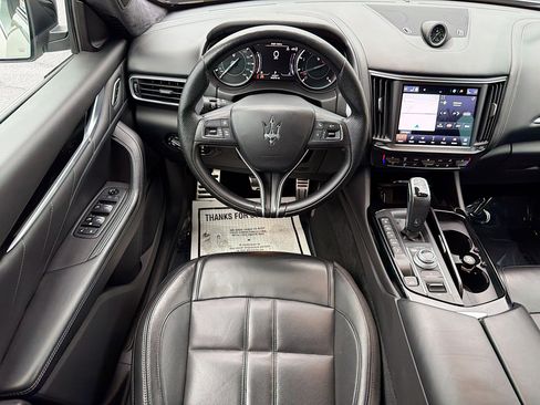 Used 2022 Maserati Levante GT AWD/4WD image 17