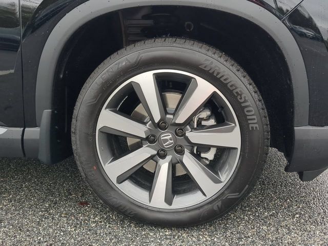 Used 2024 Honda Pilot Touring image 11