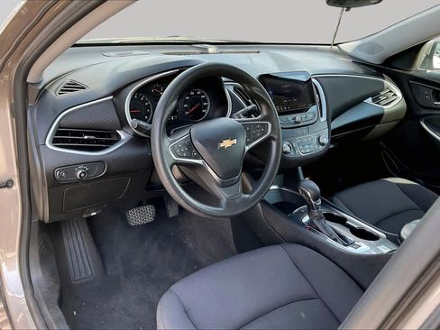 Used 2023 Chevrolet Malibu LT w/ Driver Confidence Package FWD image 17