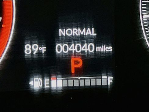 Used 2025 Honda Pilot Touring image 12