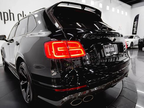 Used 2019 Bentley Bentayga image 20