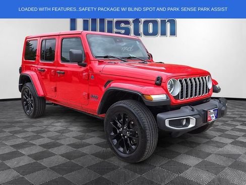Used 2025 Jeep Wrangler Unlimited Sahara w/ Safety Group AWD/4WD image 3