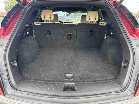 Used 2017 Cadillac XT5 FWD image 11