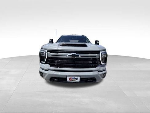 Used 2024 Chevrolet Silverado 2500 LT w/ Z71 Sport Edition AWD/4WD image 3