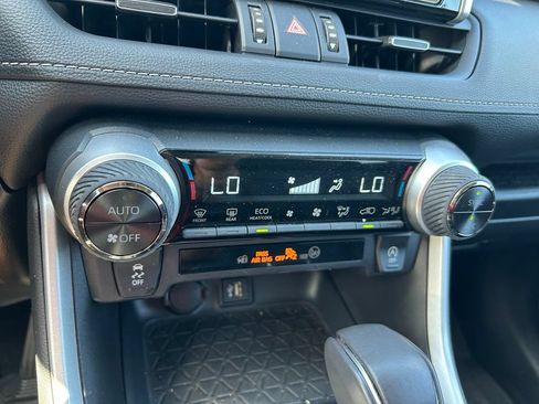 Certified 2025 Toyota RAV4 XLE Premium FWD image 27