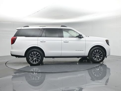 Used 2025 Ford Expedition Platinum AWD/4WD image 33