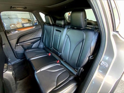 Used 2016 Lincoln MKC Reserve image 21