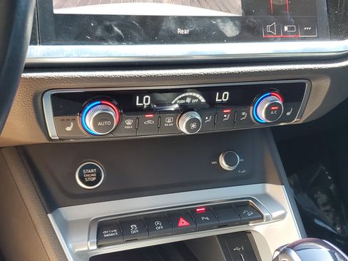 Used 2024 Audi Q3 2.0T Premium AWD/4WD image 30