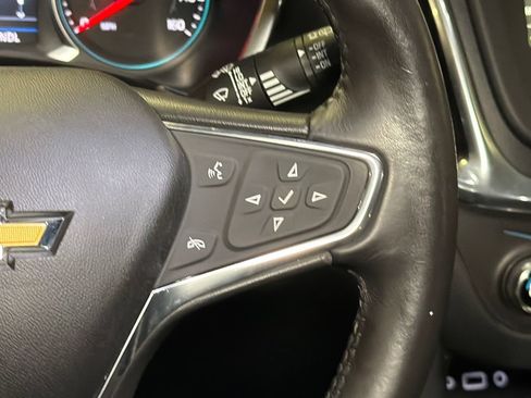 Used 2019 Chevrolet Equinox LT FWD image 28