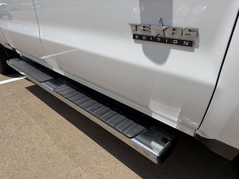 Used 2018 Chevrolet Silverado 1500 Custom w/ Texas Edition RWD image 9