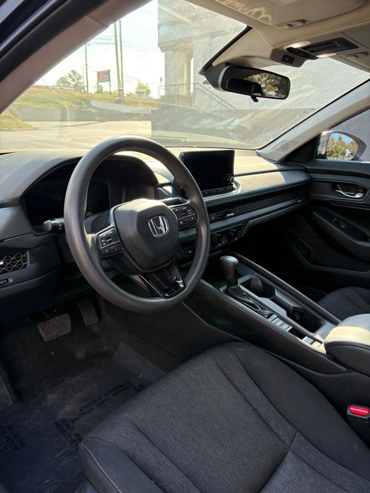 Used 2023 Honda Accord EX image 10