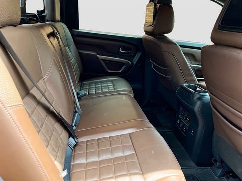 Used 2021 Nissan Titan Platinum Reserve w/ Moonroof Package image 28
