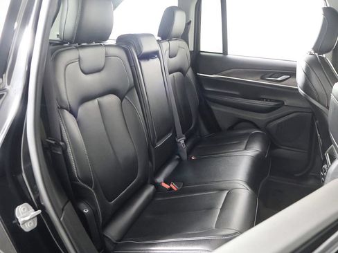 Used 2023 Jeep Grand Cherokee Limited AWD/4WD image 36