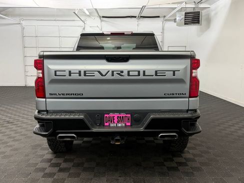Used 2023 Chevrolet Silverado 1500 Custom Trail Boss w/ LPO, Dark Essentials Package image 9