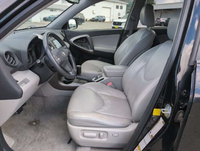 Used 2011 Toyota RAV4 Limited w/ Limited Extra Value Pkg AWD/4WD image 16