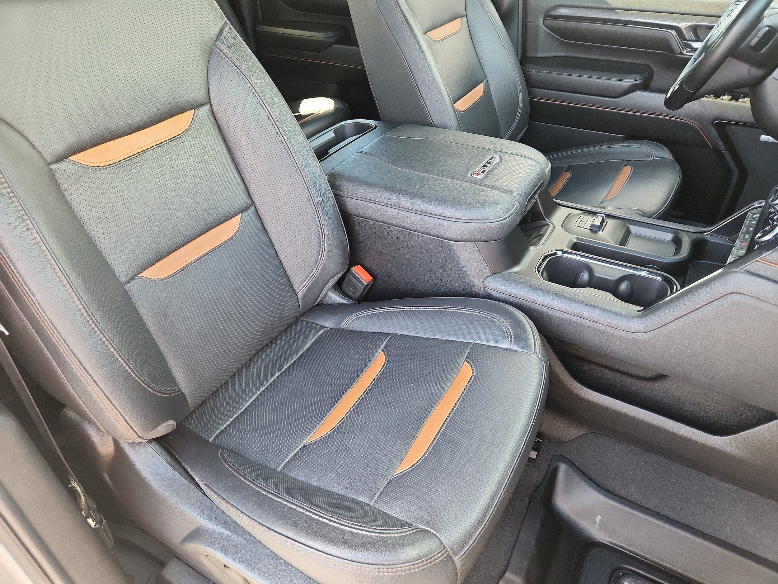 Used 2024 GMC Sierra 2500 AT4 w/ Technology Package AWD/4WD image 14