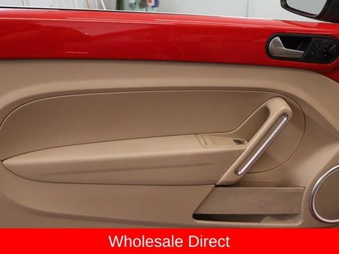 Used 2014 Volkswagen Beetle TDI FWD image 9