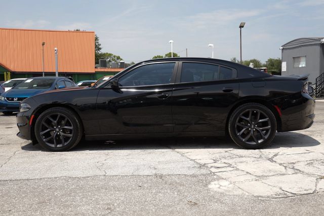 Used 2021 Dodge Charger SXT w/ Blacktop Package RWD image 4
