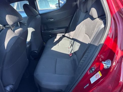 Used 2018 Toyota C-HR XLE FWD image 10