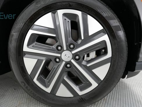 Used 2022 Hyundai Kona Limited image 17