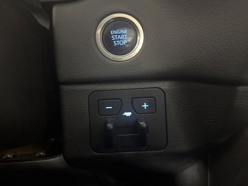 Used 2022 Toyota Tundra Limited image 18