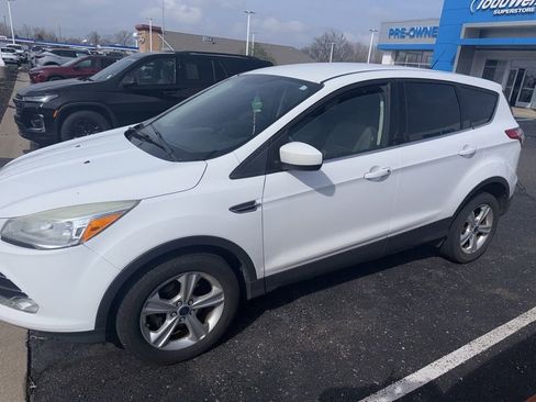 Used 2014 Ford Escape SE image 3