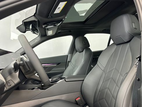 New 2027 BMW i5 eDrive40 w/ M Sport Package RWD image 5