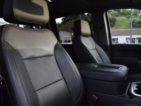 Used 2020 Chevrolet Silverado 2500 LTZ w/ LTZ Convenience Package image 16