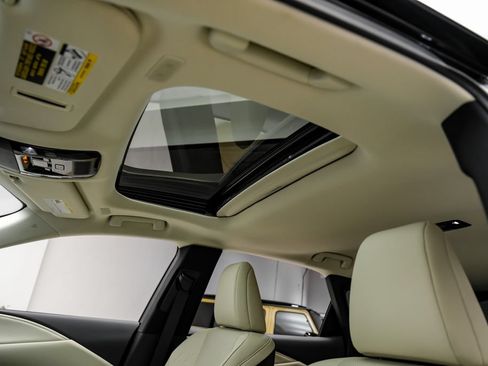 Used 2024 Lexus RX 350 Premium w/ Accessory Package (Z1) AWD/4WD image 8