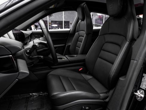 Used 2023 Porsche Taycan w/ Premium Package image 4