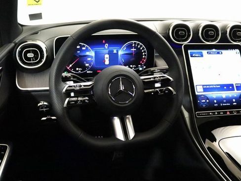 Used 2025 Mercedes-Benz GLC 350e 4MATIC w/ AMG Line image 19