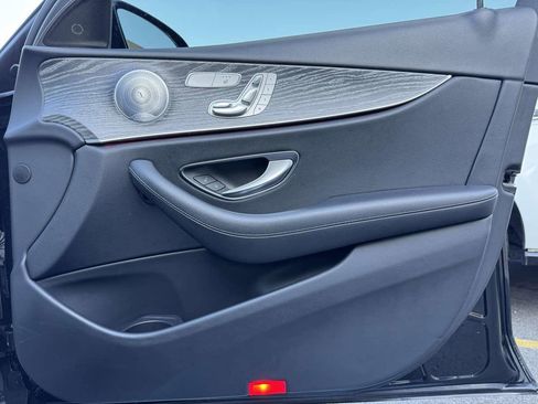 Used 2021 Mercedes-Benz E 350 4MATIC Sedan image 33