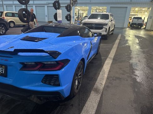 Used 2024 Chevrolet Corvette Stingray Premium Conv w/ Z51 Performance Package image 5