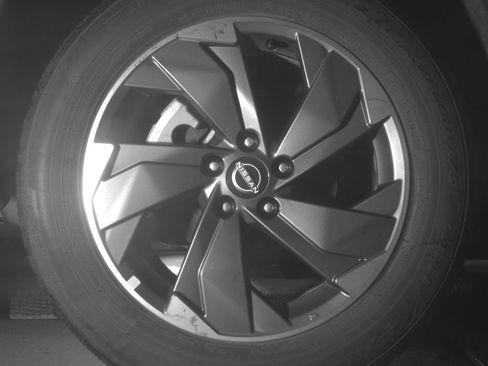 Used 2025 Nissan Rogue SV FWD image 15