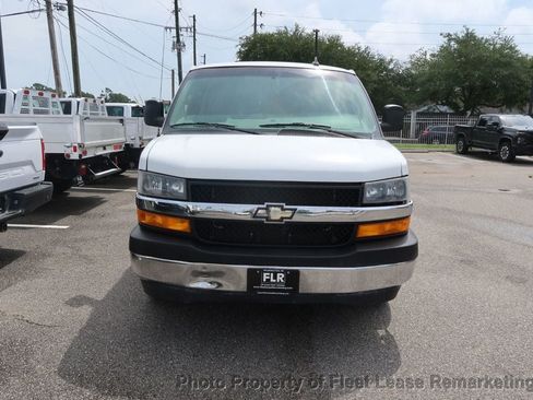 Used 2018 Chevrolet Express 3500 LT w/ LT Preferred Equipment Group RWD image 8