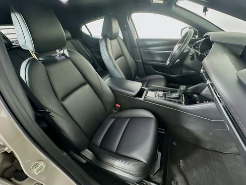 Used 2024 MAZDA MAZDA3 s image 32