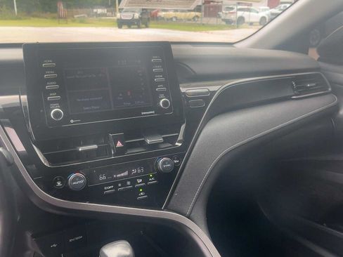 Used 2023 Toyota Camry SE FWD image 19