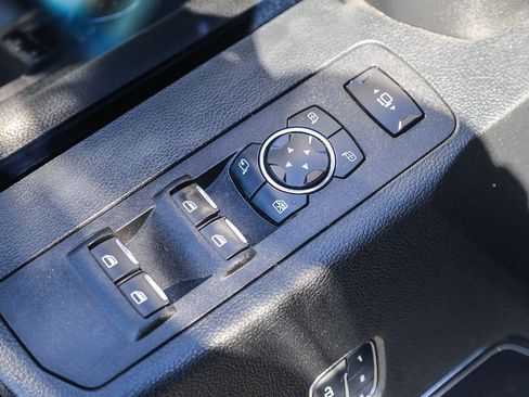 Used 2018 Ford F250 Lariat w/ Lariat Value Package AWD/4WD image 35