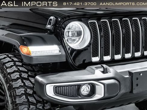 Used 2023 Jeep Wrangler Unlimited Sahara w/ LED Lighting Group AWD/4WD image 32