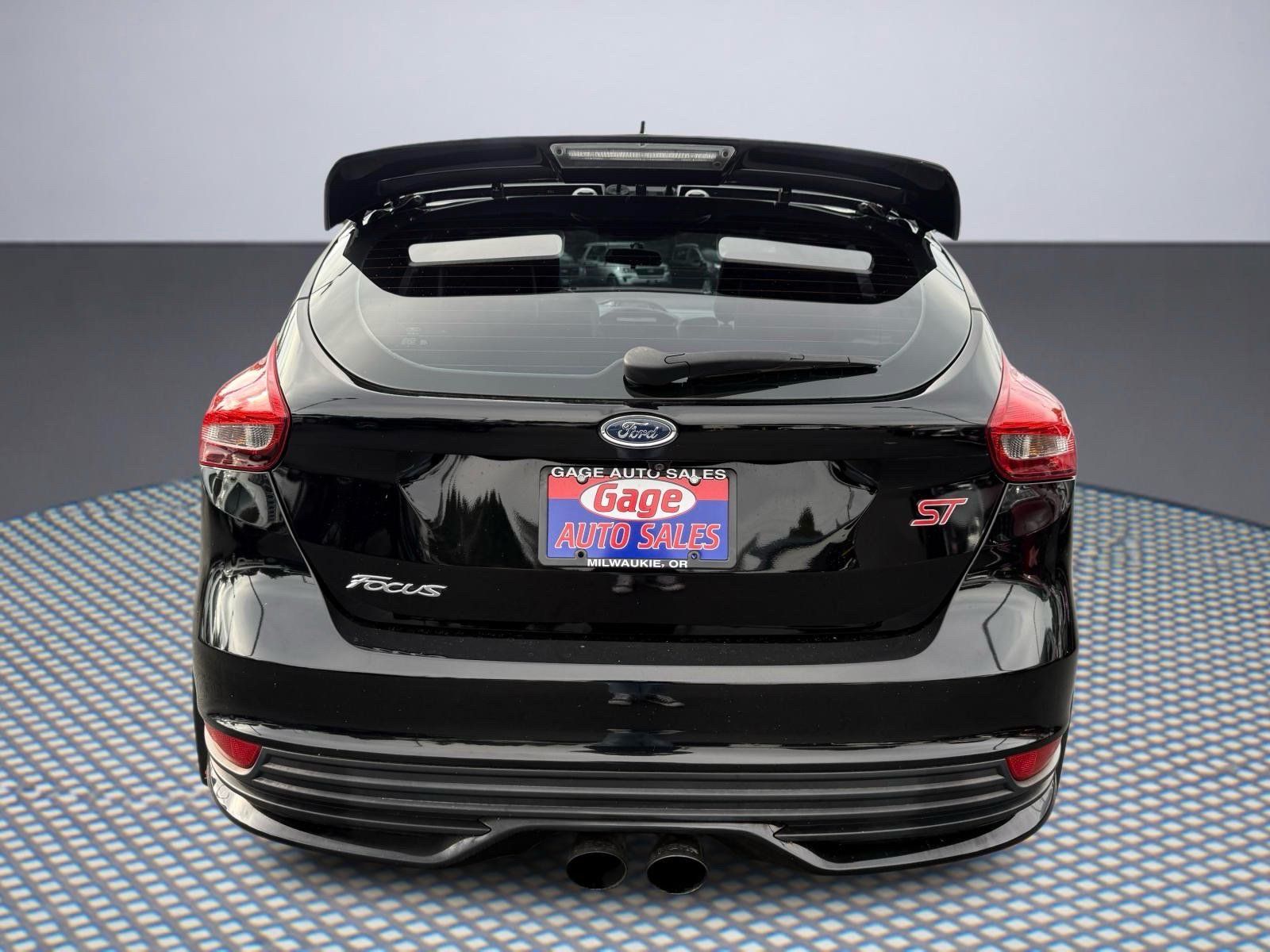 Used 2017 Ford Focus ST w/ Equipment Group 402A FWD image 5