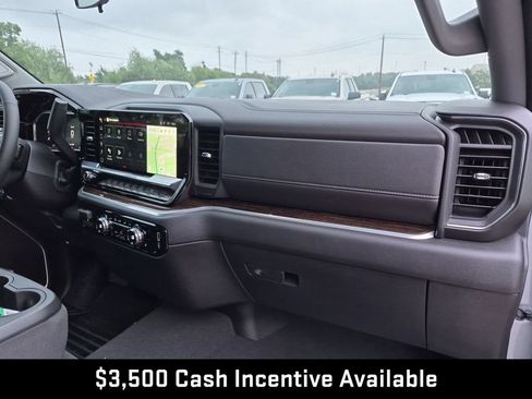 New 2026 GMC Sierra 1500 SLE w/ Preferred Package RWD image 43
