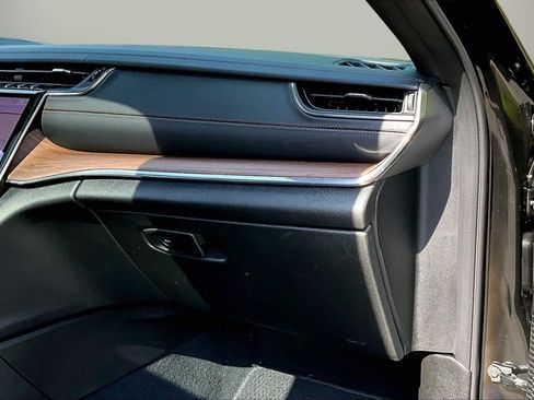 Certified 2025 Jeep Grand Cherokee Summit AWD/4WD image 21