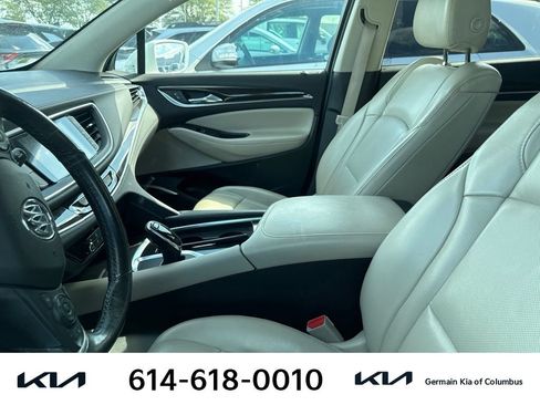 Used 2018 Buick Enclave Premium AWD/4WD image 9