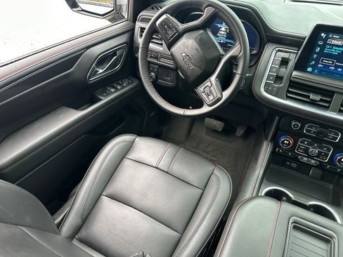 Used 2024 Chevrolet Suburban RST w/ Luxury Package image 23